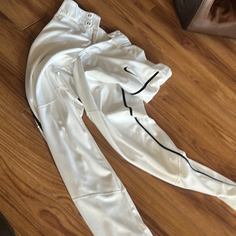 Men’s white Nike baseball pants